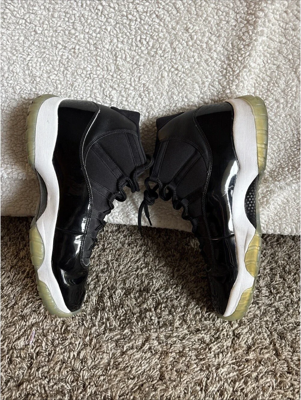 NIKE AIR JORDAN RETRO 11 